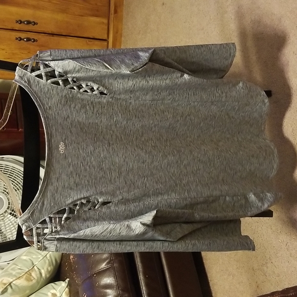 Maurices Tops - Maurices gray top. XXL. In Motion line, sporty.